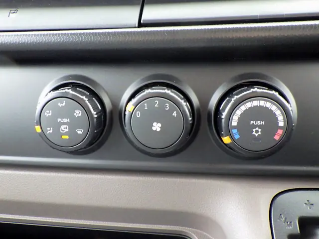 三菱 キャンター 2RG-FBA20(2WD)の写真26