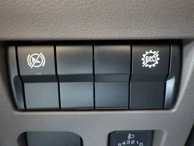 三菱 キャンター 2RG-FBA20(2WD)の写真27