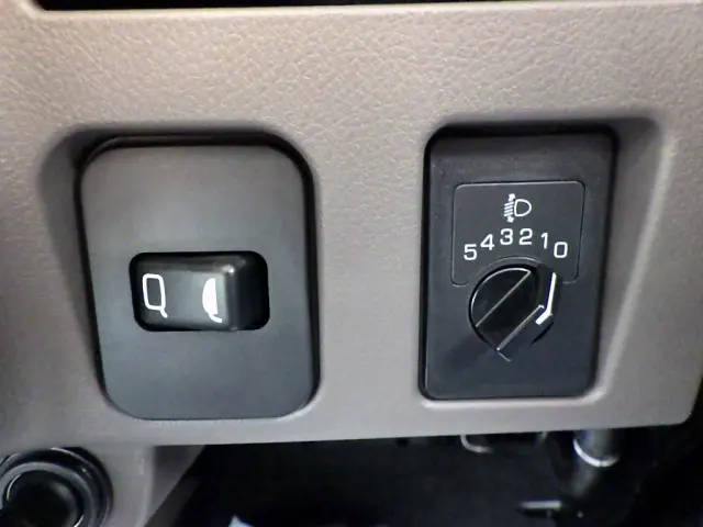 三菱 キャンター 2RG-FBA20(2WD)の写真28