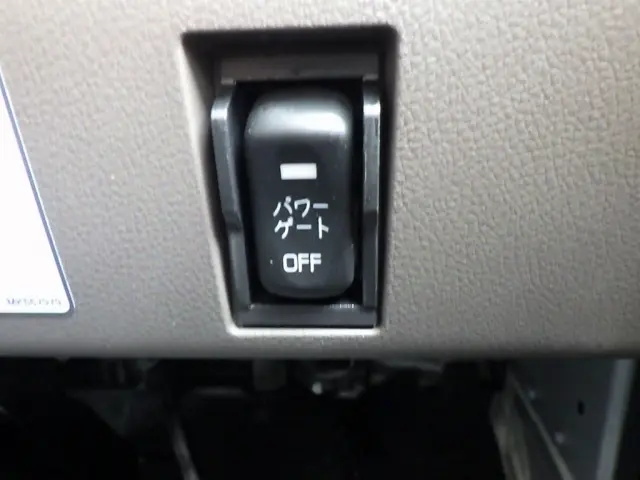 三菱 キャンター 2RG-FBA20(2WD)の写真31