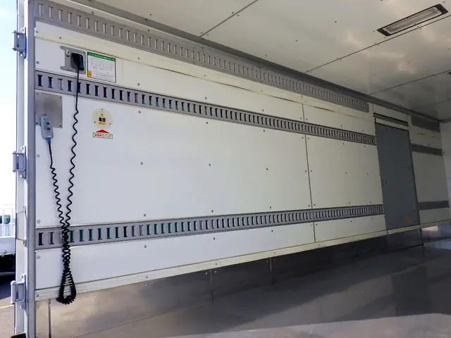 日野 レンジャー 2PG-FC2ABG(2WD)の写真9