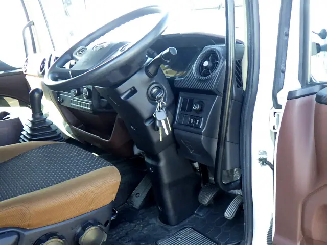 日野 レンジャー 2PG-FC2ABG(2WD)の写真47