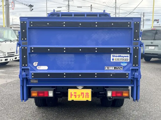 三菱 キャンターガッツ PDG-FB70B(2WD)の写真5