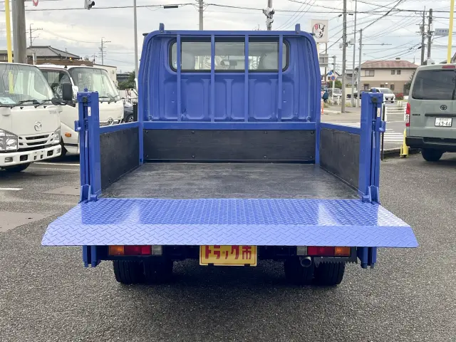 三菱 キャンターガッツ PDG-FB70B(2WD)の写真6