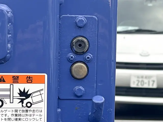 三菱 キャンターガッツ PDG-FB70B(2WD)の写真15