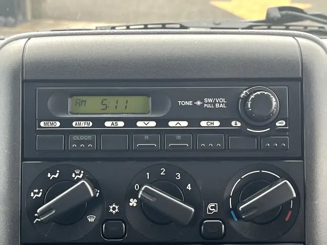 三菱 キャンターガッツ PDG-FB70B(2WD)の写真24
