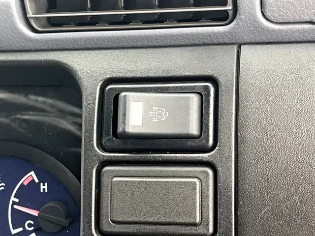 三菱 キャンターガッツ PDG-FB70B(2WD)の写真27