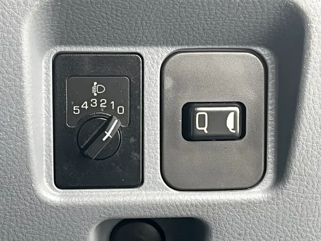 三菱 キャンターガッツ PDG-FB70B(2WD)の写真28