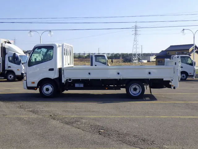 トヨタ ダイナ 2RG-XZU710(2WD)の写真4