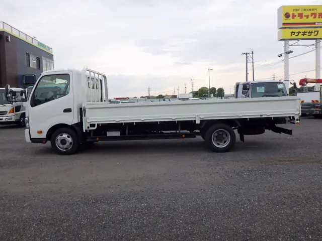 トヨタ ダイナ TPG-XZU722(2WD)の写真4