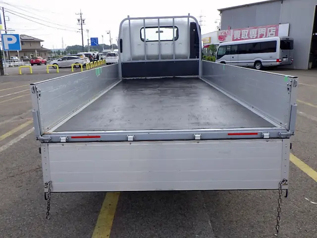 いすゞ エルフ 2RG-NNS88AN(4WD)の写真6