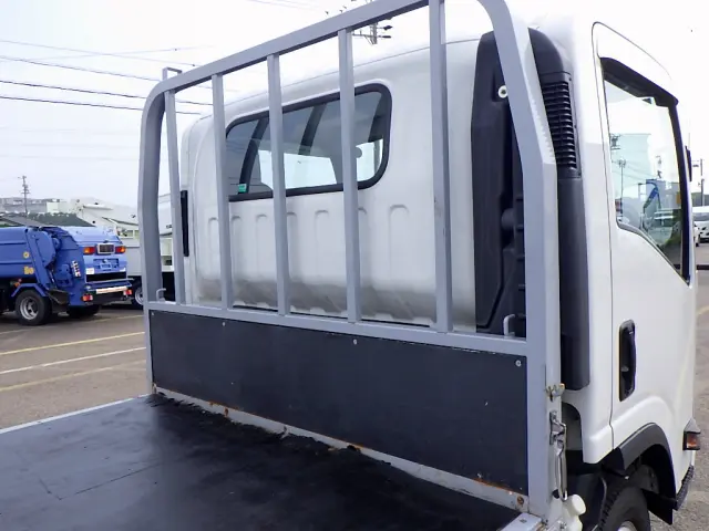 いすゞ エルフ 2RG-NNS88AN(4WD)の写真8