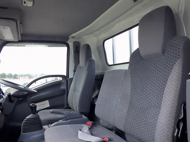 いすゞ エルフ 2RG-NNS88AN(4WD)の写真10