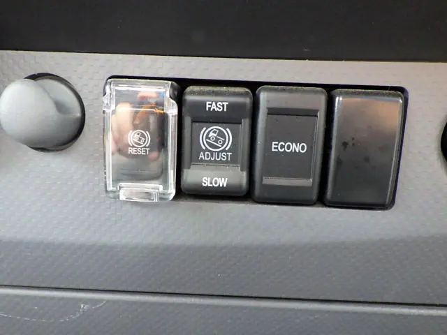 いすゞ エルフ 2RG-NNS88AN(4WD)の写真17