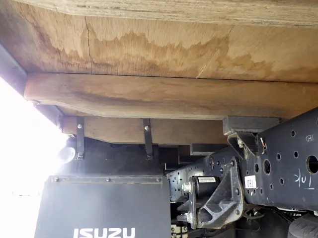 いすゞ エルフ 2RG-NNS88AN(4WD)の写真38