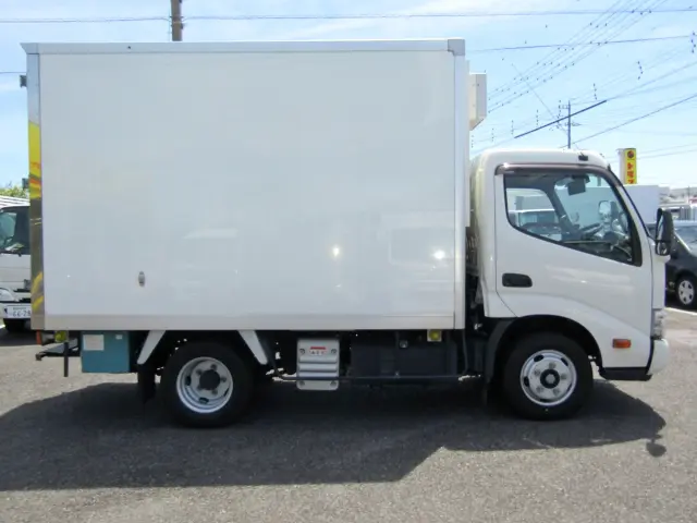 目立つキズや看板アトなどもなくキレイな状態を保ったおススメの１台です☆|トヨタ ダイナ 2RG-XZC605(2WD)の写真5