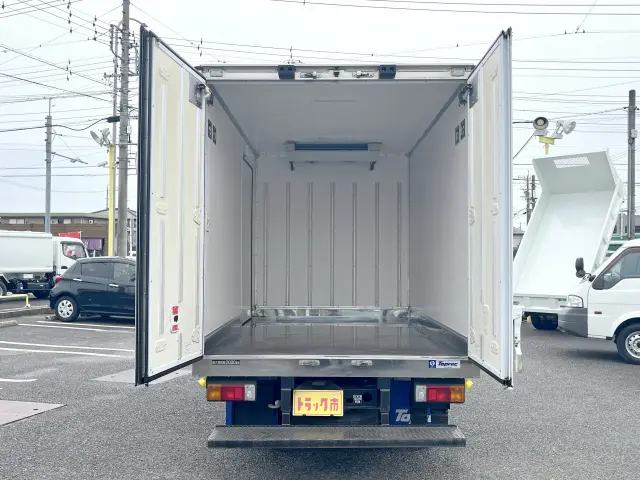 荷箱内面はこんな感じ♪|日野 デュトロ 2RG-XZC605M(2WD)の写真7