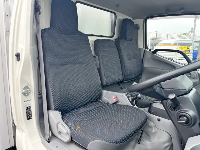 日野 デュトロ 2RG-XZC605M(2WD)の写真18