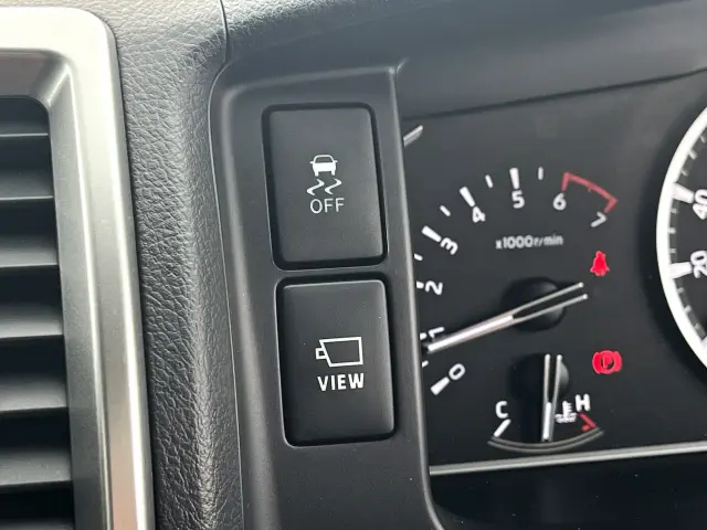 トヨタ ハイエースバン 3BF-TRH200V(2WD)の写真25