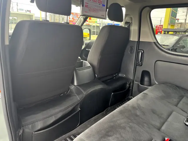 トヨタ ハイエースバン 3BF-TRH200V(2WD)の写真29