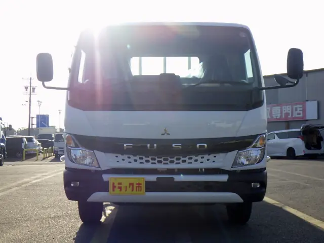 三菱 キャンター 2PG-FEBS0(2WD)の写真3