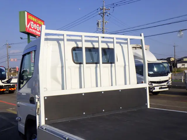 三菱 キャンター 2PG-FEBS0(2WD)の写真10
