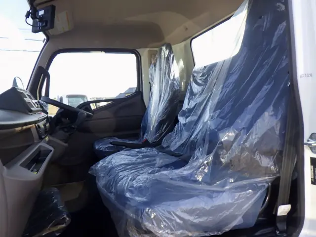 三菱 キャンター 2PG-FEBS0(2WD)の写真11