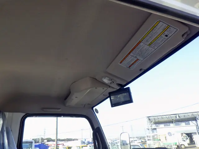 三菱 キャンター 2PG-FEBS0(2WD)の写真17