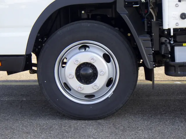 三菱 キャンター 2PG-FEBS0(2WD)の写真18