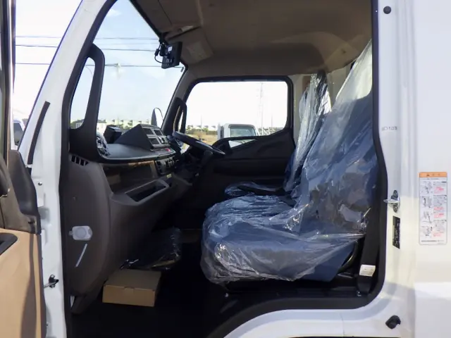 三菱 キャンター 2PG-FEBS0(2WD)の写真41