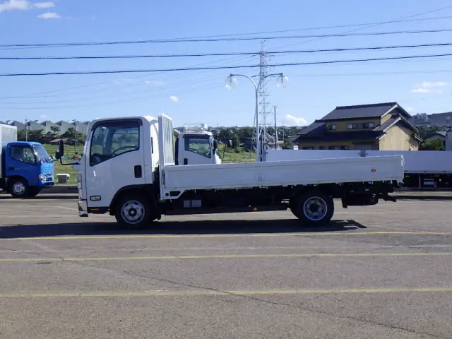 いすゞ エルフ 2RG-NPR88AR(2WD)の写真4