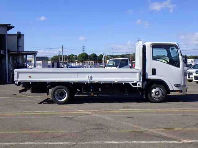 いすゞ エルフ 2RG-NPR88AR(2WD)の写真5