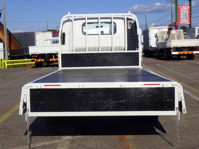 いすゞ エルフ 2RG-NPR88AR(2WD)の写真7