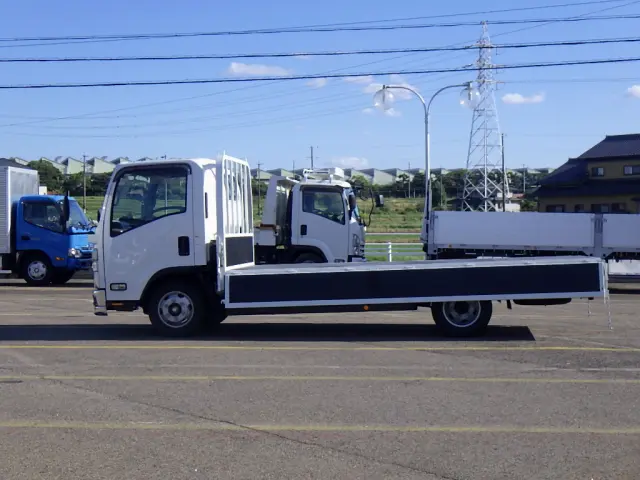 いすゞ エルフ 2RG-NPR88AR(2WD)の写真8