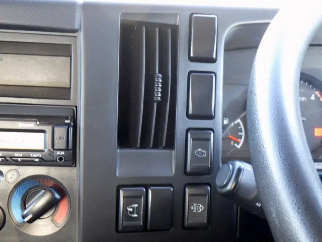 いすゞ エルフ 2RG-NPR88AR(2WD)の写真16