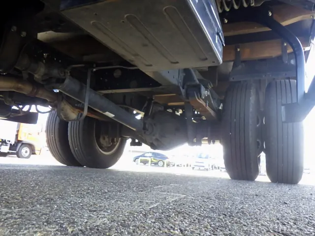 いすゞ エルフ 2RG-NPR88AR(2WD)の写真22