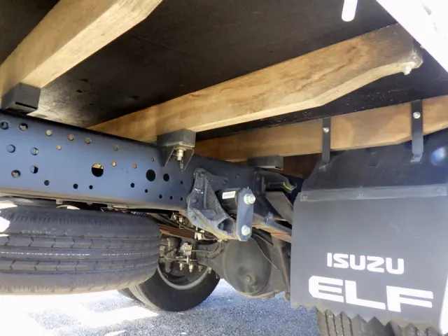 いすゞ エルフ 2RG-NPR88AR(2WD)の写真23