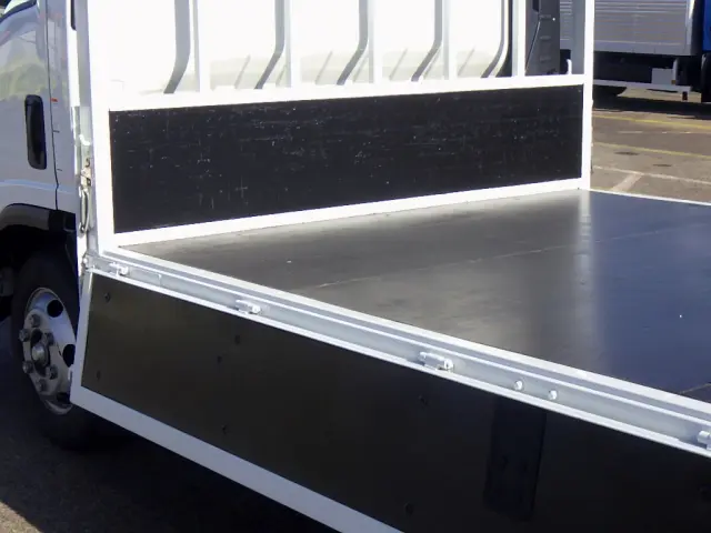 いすゞ エルフ 2RG-NPR88AR(2WD)の写真32