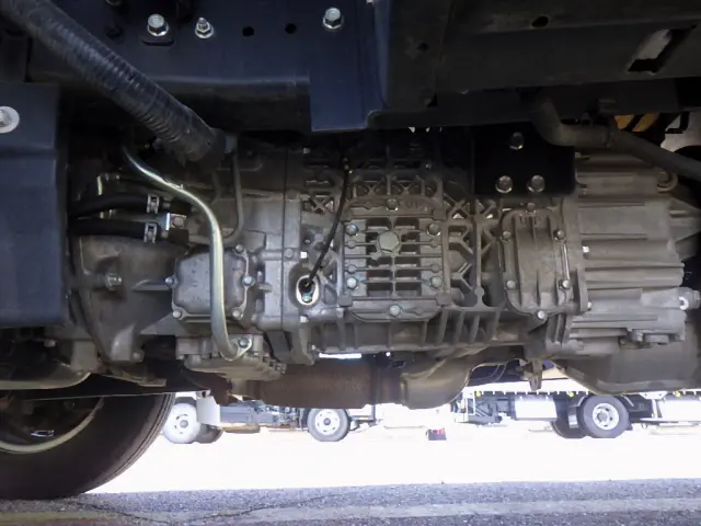 いすゞ エルフ 2RG-NPR88AR(2WD)の写真39