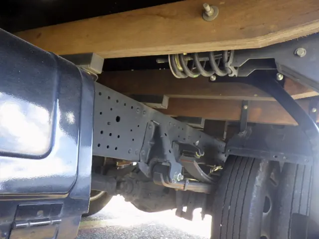 いすゞ エルフ 2RG-NPR88AR(2WD)の写真40