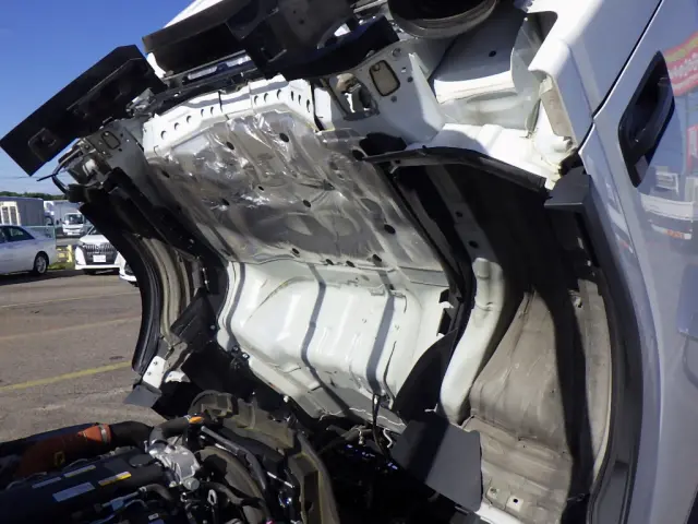 いすゞ エルフ 2RG-NPR88AR(2WD)の写真41