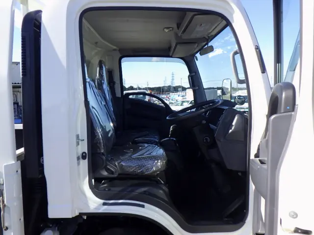 いすゞ エルフ 2RG-NPR88AR(2WD)の写真42