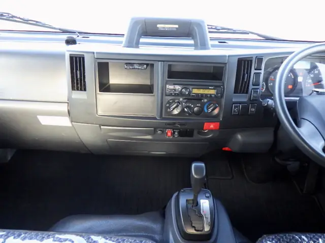 いすゞ エルフ 2RG-NPR88AR(2WD)の写真46