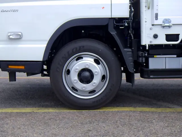 三菱 キャンター 2PG-FEBS0(2WD)の写真20