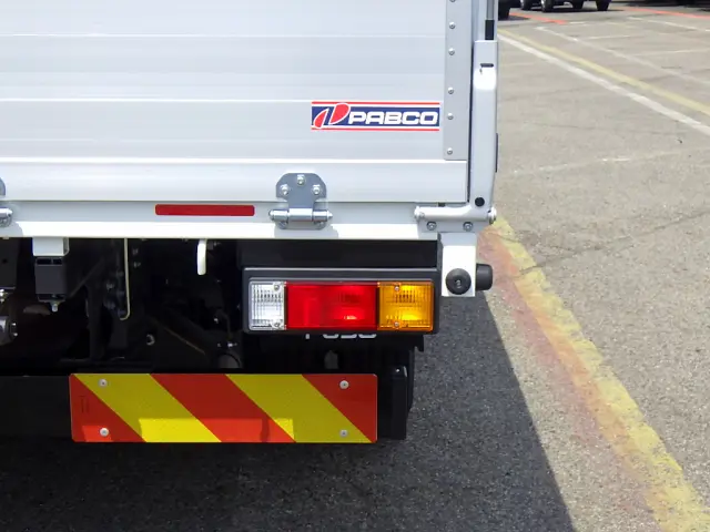 三菱 キャンター 2PG-FEBS0(2WD)の写真34