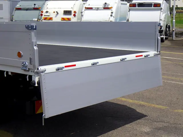 三菱 キャンター 2PG-FEBS0(2WD)の写真36