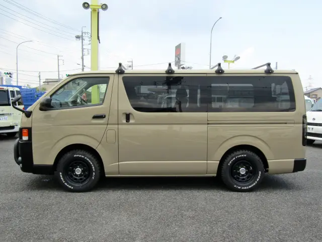トヨタ ハイエースバン CBF-TRH200V(2WD)の写真3