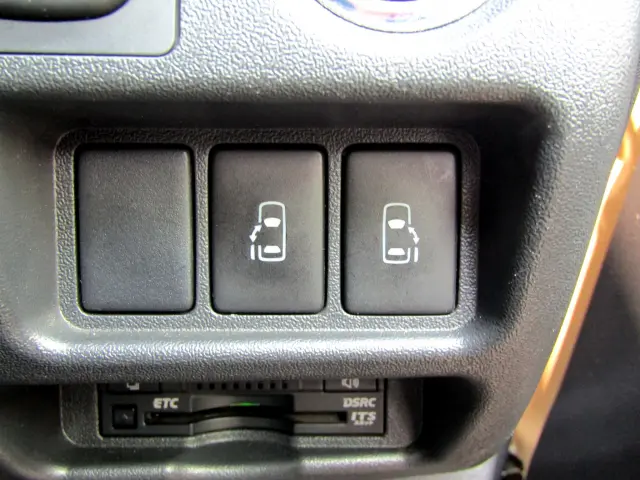 トヨタ ハイエースバン CBF-TRH200V(2WD)の写真26