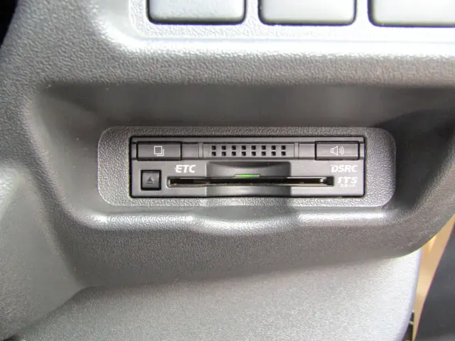 トヨタ ハイエースバン CBF-TRH200V(2WD)の写真27