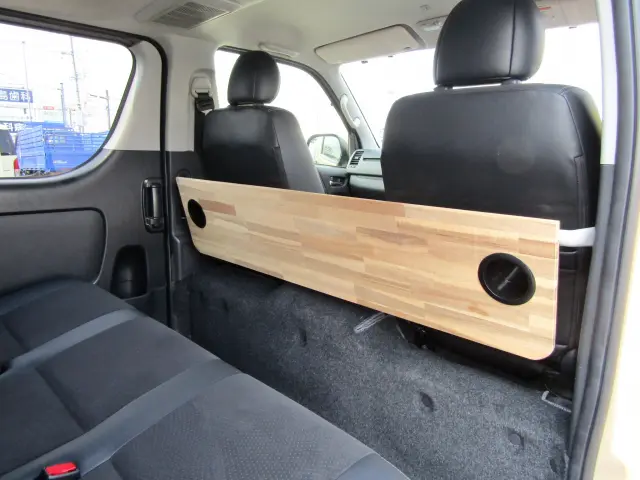 トヨタ ハイエースバン CBF-TRH200V(2WD)の写真30